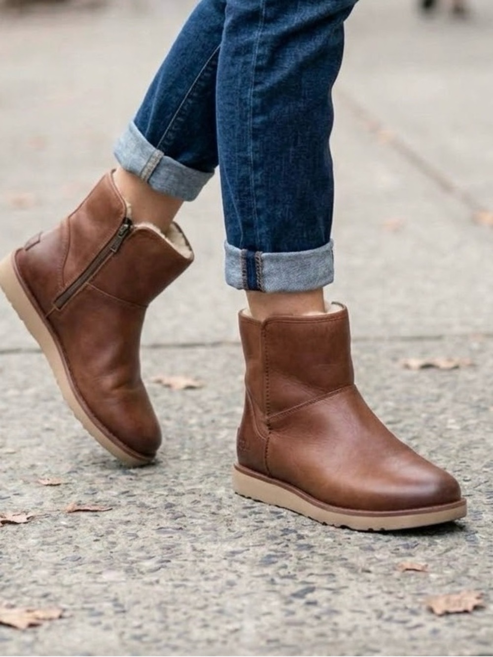 UGG Womans Boots Leather Ankle Boots Size 10 Tan Brown